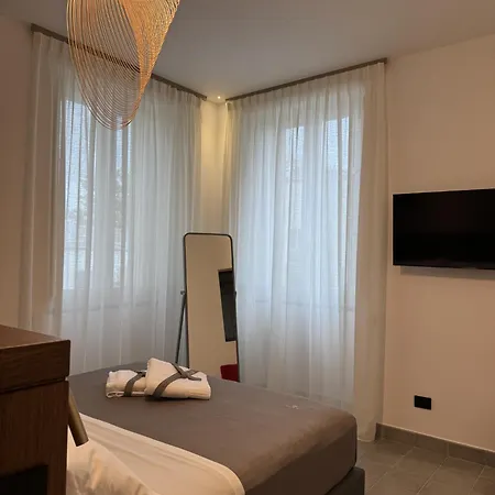 Kalos Hotel